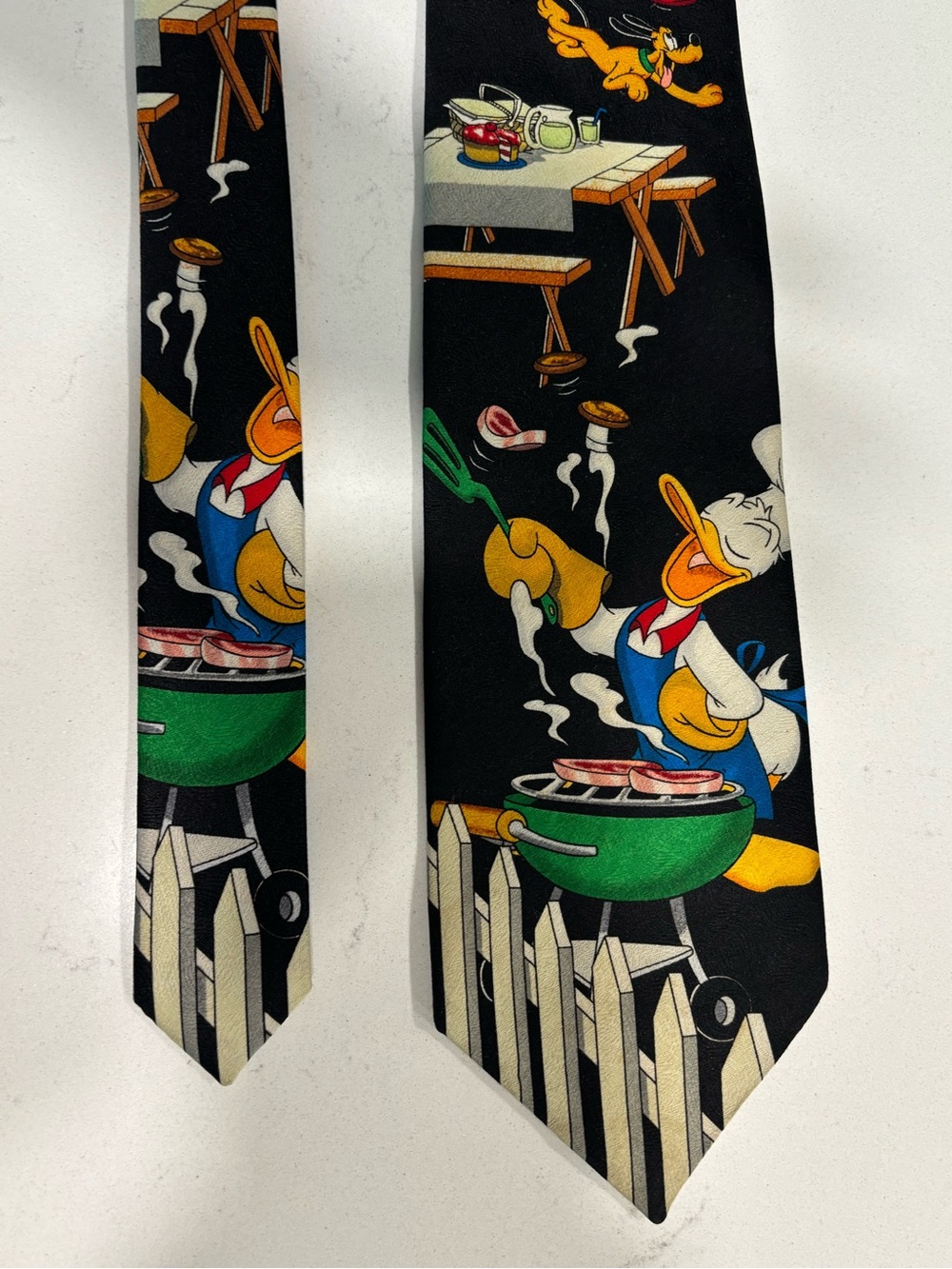 DISNEY - DONALD DUCK’S BBQ with Guests Goofy and Pluto 100% polyester